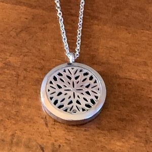 NEW Kaleidoscope Diffuser Necklace